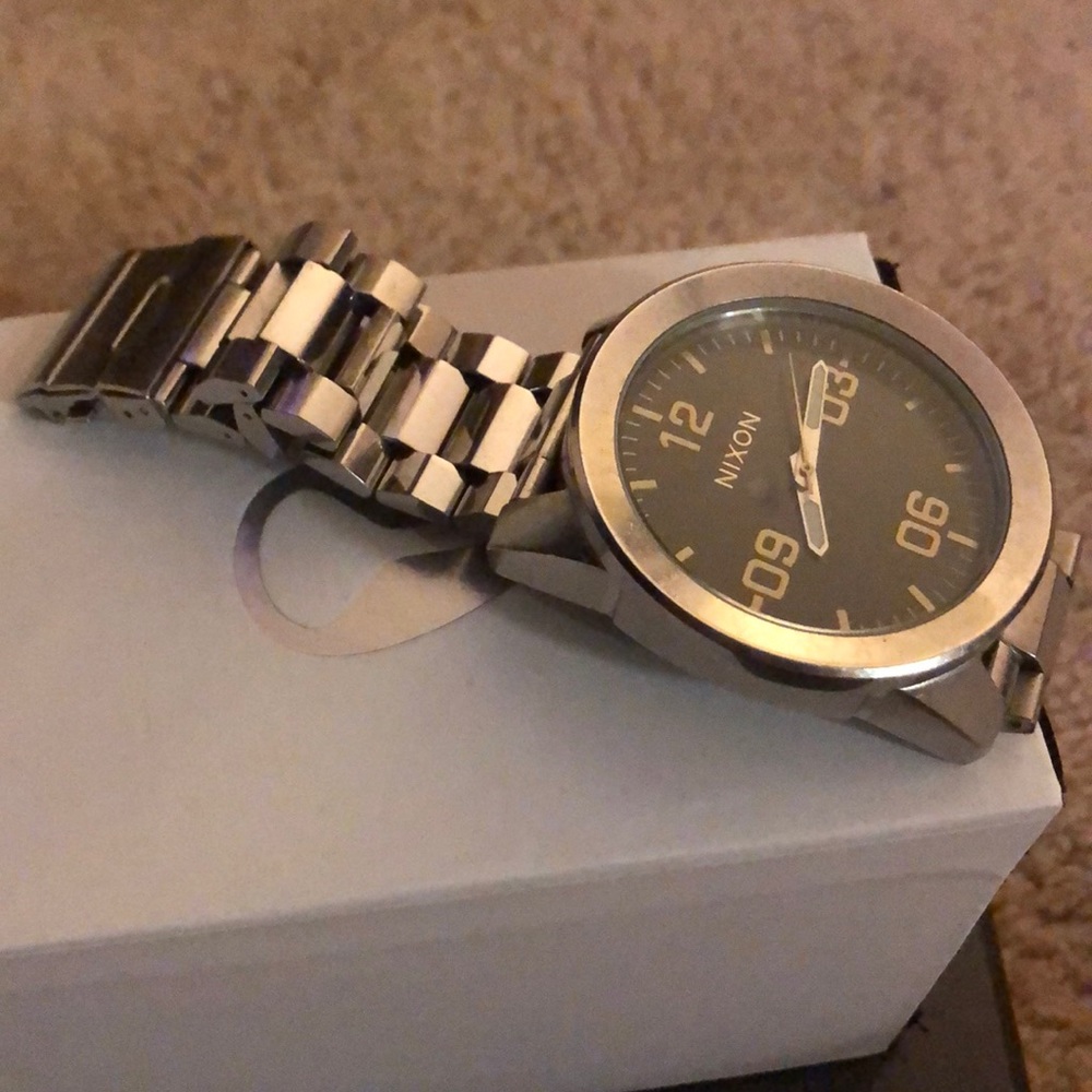 COPY - Nixon beautiful watch